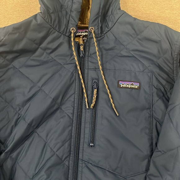 Patagonia Men’s Diamond Quilted Bomber Hoody Jacket - Picture 3 of 8